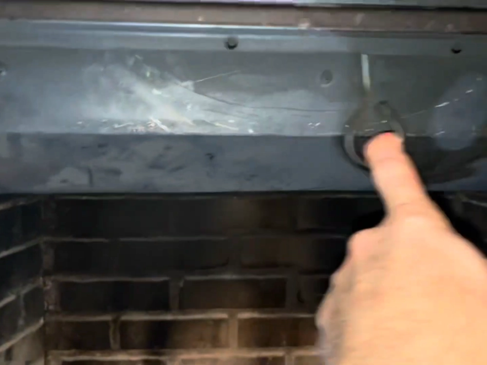 Closed metal fireplace damper